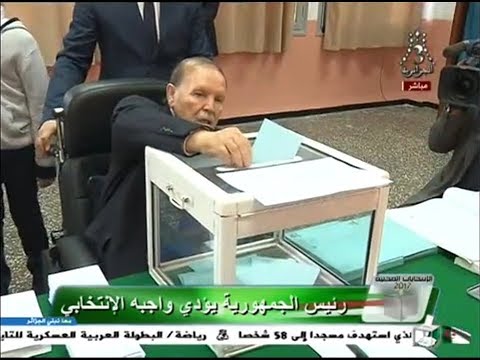 Abdelaziz Bouteflika vote pour les municipales aux milieux des youyous
