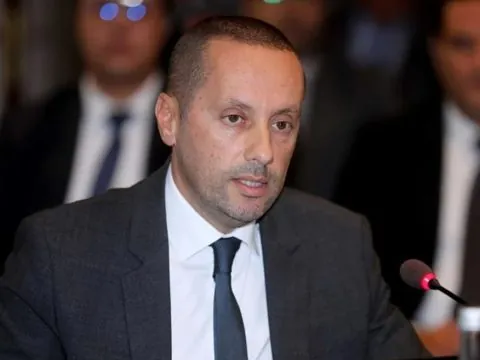 Maroc. Amine Tahraoui achète des ambulances pour près de 57 millions de dirhams à Fouad Bouchta