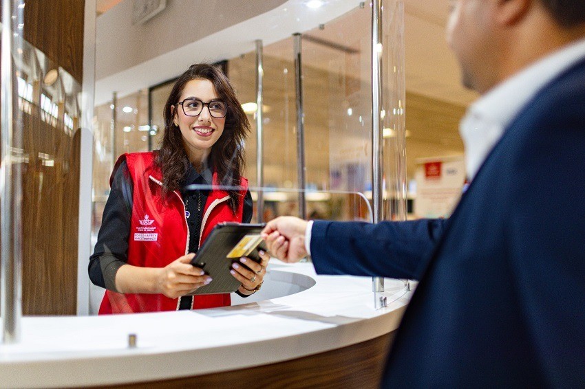 Royal Air Maroc et Al Barid Bank lancent un service digital pour améliorer l’expérience passager