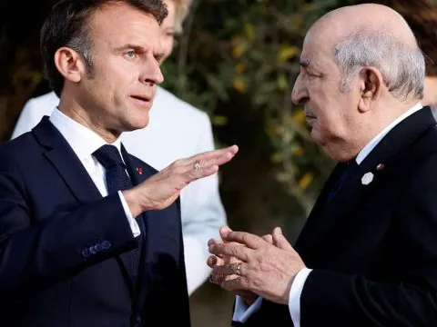 Le président Emmanuel Macron frappe fort, Alger tombe de haut : grand fiasco pour Teboune, Attaf et pour les services extérieurs algériens