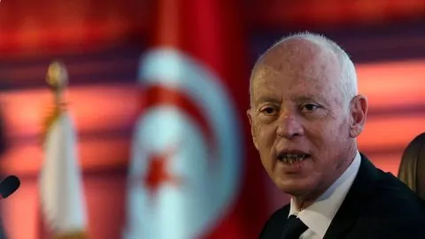 Kaïs Saïed de plus en plus isolé : l’autocrate esseulé d’une Tunisie à la dérive
