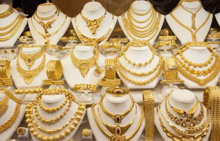 Algérie : quand l’État veut tout contrôler, jusqu’à l’achat des bijoux en or par la diaspora