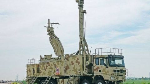 Graves tensions près de Figuig : l’Algérie aurait déployé un système de guerre électronique chinois à 6 km de la frontière marocaine