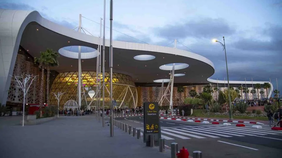 Marrakech-Ménara sacré meilleur aéroport régional d’Afrique : la stratégie Aéroports 2030 validée à l’international