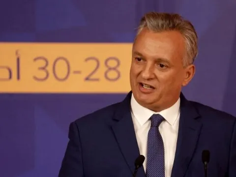 Karim Zidane, ministre parachuté… qui distribue les parachutes «dorés»