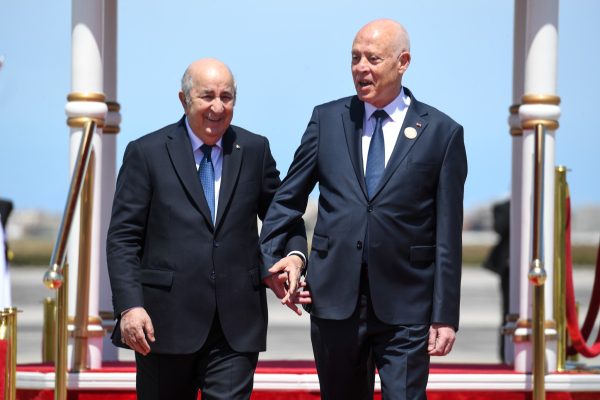 La Tunisie est-elle en train de devenir une annexe stratégique de l’Algérie ?