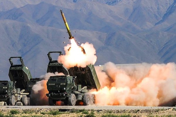 Défense : le Maroc en passe de doter ses HIMARS d&rsquo;une frappe longue portée grâce à Israël